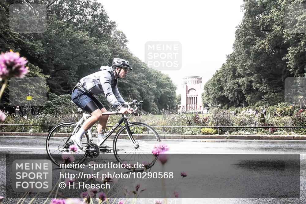 13.09.2026 - Stadtparktriathlon H.Heesch http://msf.ph/oto/10290568 13.09.2026 11:54:56 Radfahren 859 meine-sportfotos.de