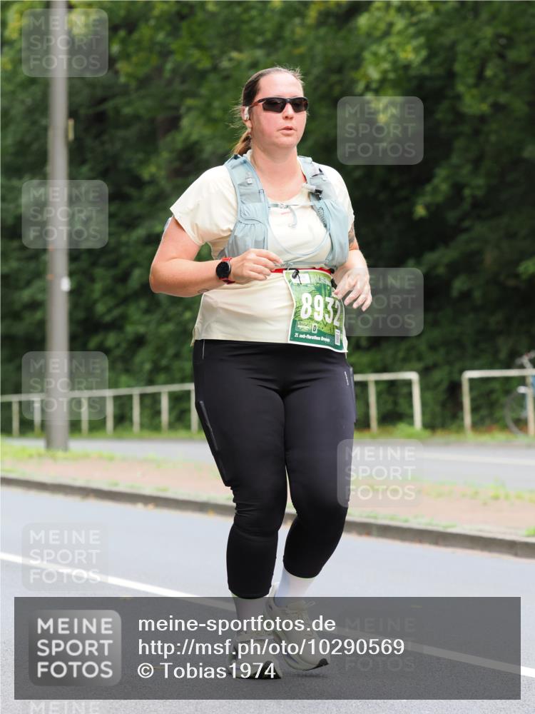 13.09.2026 - 21. swb-Marathon Bremen TobiasT http://msf.ph/oto/10290569 13.09.2026 12:31:25 Laufen 8932, 21 meine-sportfotos.de