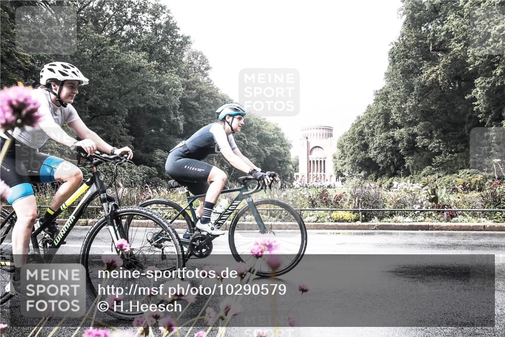 13.09.2026 - Stadtparktriathlon H.Heesch http://msf.ph/oto/10290579 13.09.2026 11:55:01 Radfahren 733, 754, 891, 1017 meine-sportfotos.de
