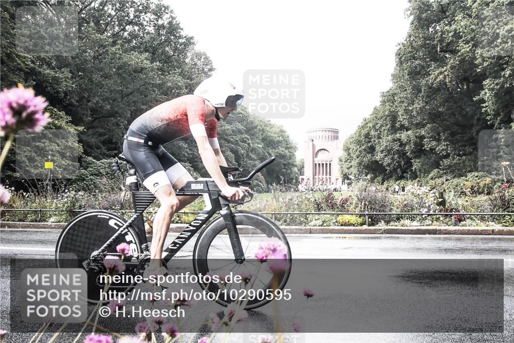 13.09.2026 - Stadtparktriathlon H.Heesch http://msf.ph/oto/10290595 13.09.2026 11:55:04 Radfahren 733, 754, 891, 897, 1017 meine-sportfotos.de