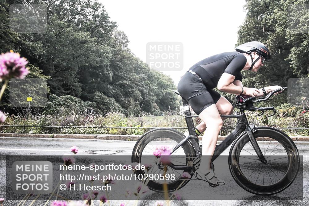 13.09.2026 - Stadtparktriathlon H.Heesch http://msf.ph/oto/10290598 13.09.2026 11:55:06 Radfahren 897, 1017 meine-sportfotos.de