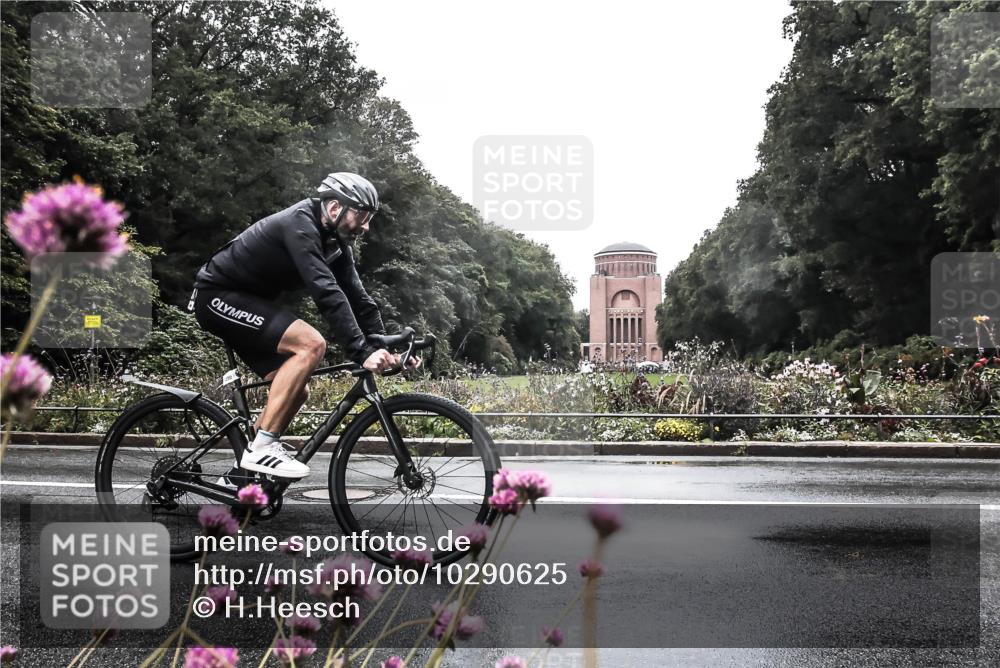 13.09.2026 - Stadtparktriathlon H.Heesch http://msf.ph/oto/10290625 13.09.2026 13:03:28 Radfahren 1078, 1250, 1348 meine-sportfotos.de