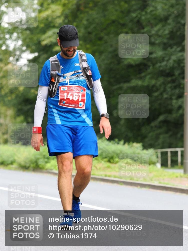13.09.2026 - 21. swb-Marathon Bremen TobiasT http://msf.ph/oto/10290629 13.09.2026 12:31:44 Laufen 2, 1461, 21, 26 meine-sportfotos.de