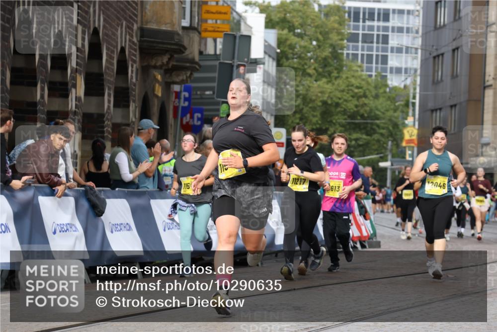 13.09.2026 - 21. swb-Marathon Bremen Strokosch-Dieckow http://msf.ph/oto/10290635 13.09.2026 11:16:02 Ziel 10572, 10900, 11307, 11504, 11778, 11897, 12137, 11026, 11081, 11139, 11181, 11200, 11264, 11385, 11448, 11573, 11768, 12151, 12539, 13508 meine-sportfotos.de