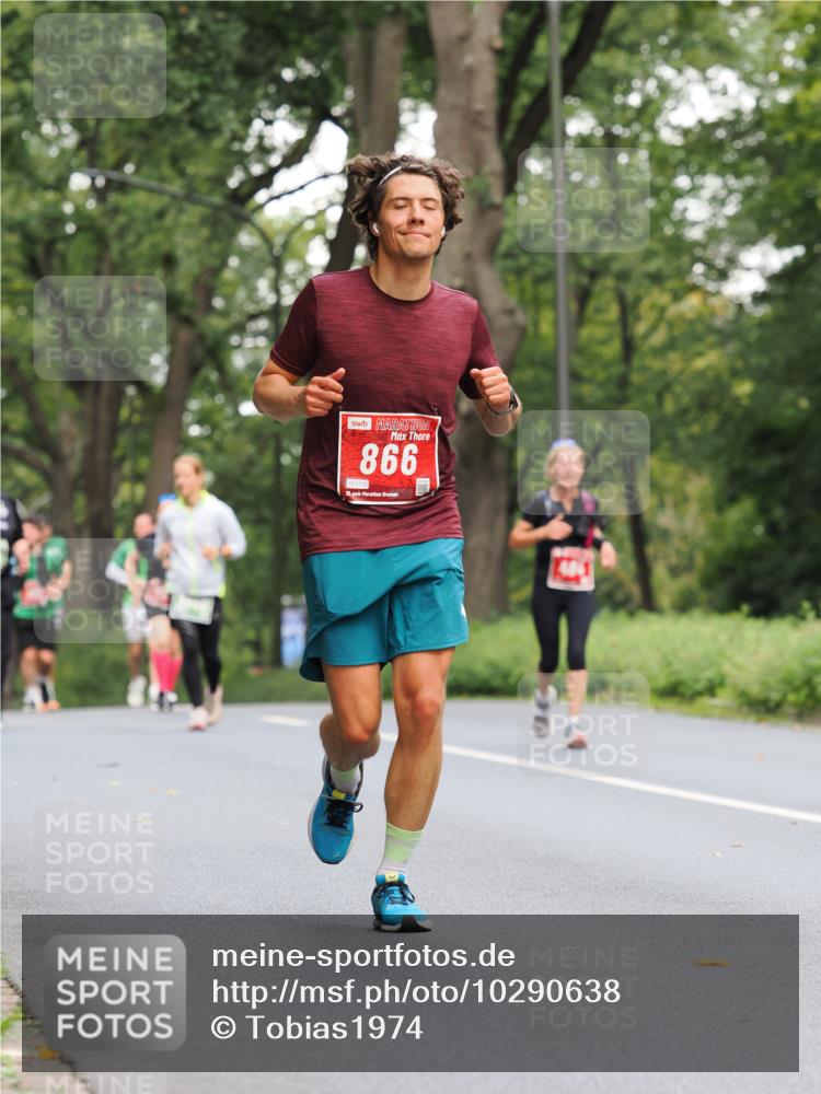 13.09.2026 - 21. swb-Marathon Bremen TobiasT http://msf.ph/oto/10290638 13.09.2026 12:31:57 Laufen 866, 0776, 21, 8 meine-sportfotos.de