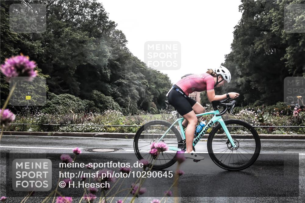 13.09.2026 - Stadtparktriathlon H.Heesch http://msf.ph/oto/10290645 13.09.2026 13:03:34 Radfahren 1097, 1389 meine-sportfotos.de