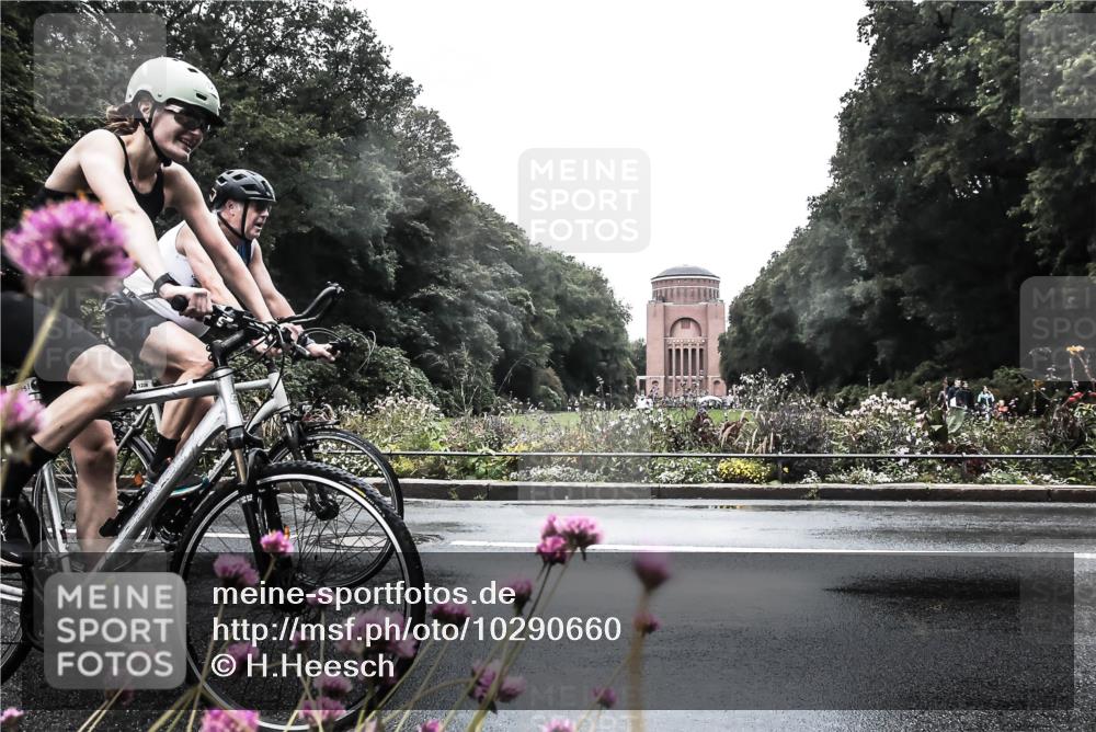 13.09.2026 - Stadtparktriathlon H.Heesch http://msf.ph/oto/10290660 13.09.2026 13:03:43 Radfahren 1200, 1225, 1226, 1427 meine-sportfotos.de
