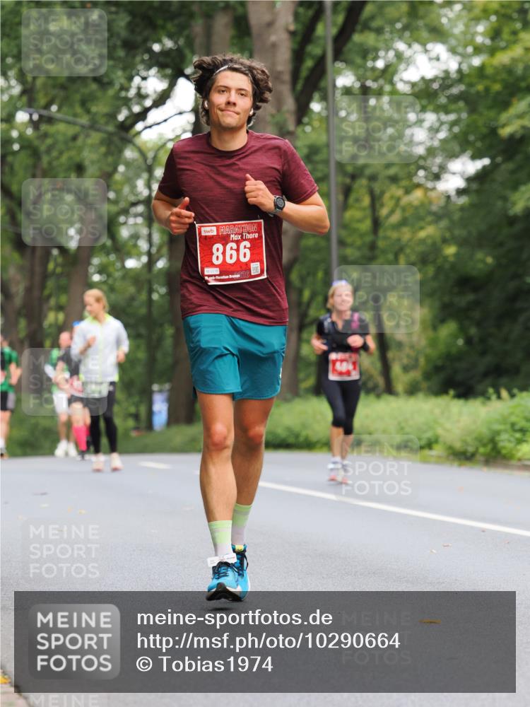13.09.2026 - 21. swb-Marathon Bremen TobiasT http://msf.ph/oto/10290664 13.09.2026 12:31:58 Laufen 866, 026, 4041 meine-sportfotos.de