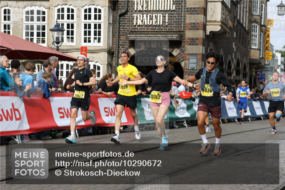 13.09.2026 - 21. swb-Marathon Bremen Strokosch-Dieckow http://msf.ph/oto/10290672 13.09.2026 10:45:40 Ziel 10143, 10318, 10352, 10398, 10536, 10866, 11020, 11088, 11232, 11396, 11478, 11695, 11835, 12054, 12475, 12534, 10436, 10464, 10987, 11015, 11279, 11559, 11762, 11845, 12033, 12069, 12087, 13595 meine-sportfotos.de