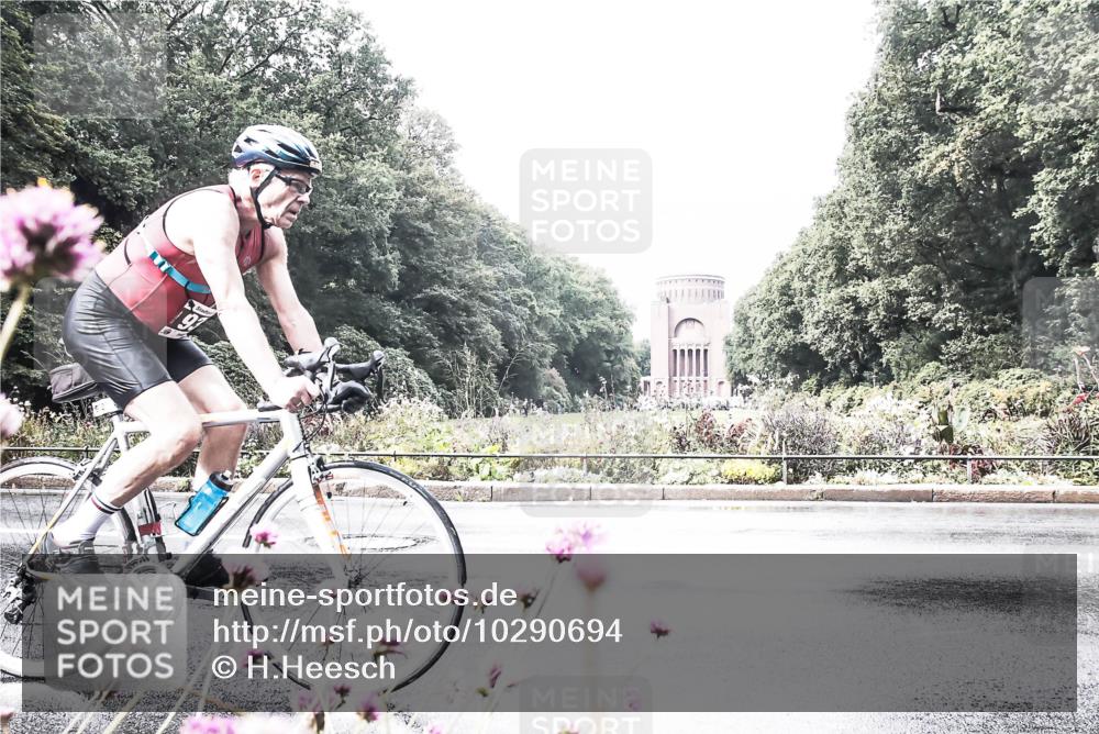 13.09.2026 - Stadtparktriathlon H.Heesch http://msf.ph/oto/10290694 13.09.2026 11:55:49 Radfahren 786, 862, 932 meine-sportfotos.de