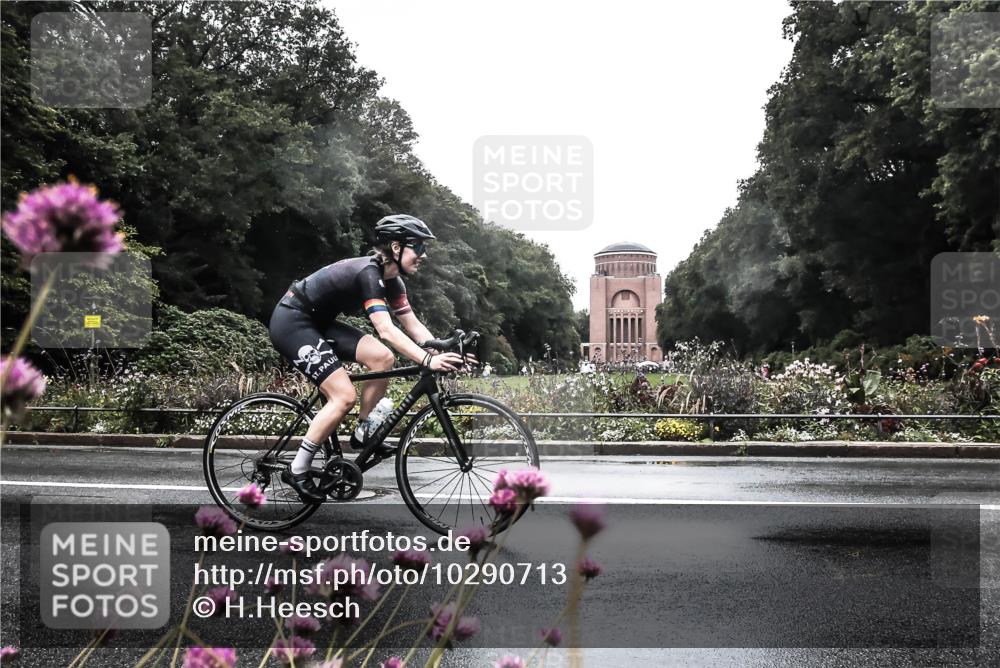 13.09.2026 - Stadtparktriathlon H.Heesch http://msf.ph/oto/10290713 13.09.2026 13:04:08 Radfahren 1260, 1289 meine-sportfotos.de
