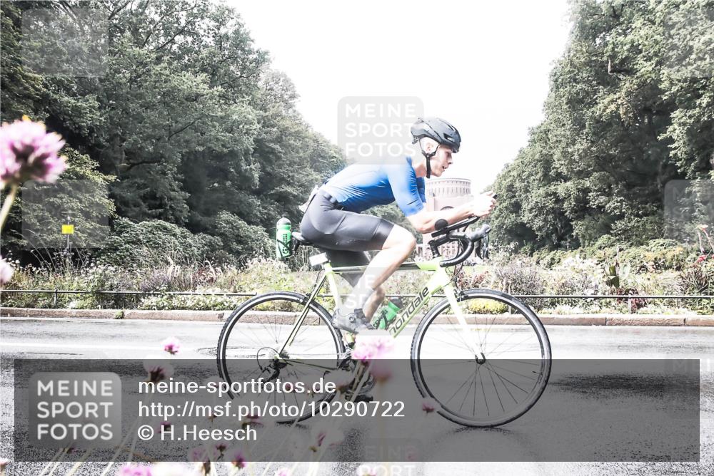 13.09.2026 - Stadtparktriathlon H.Heesch http://msf.ph/oto/10290722 13.09.2026 11:56:07 Radfahren 745, 857, 927, 965 meine-sportfotos.de