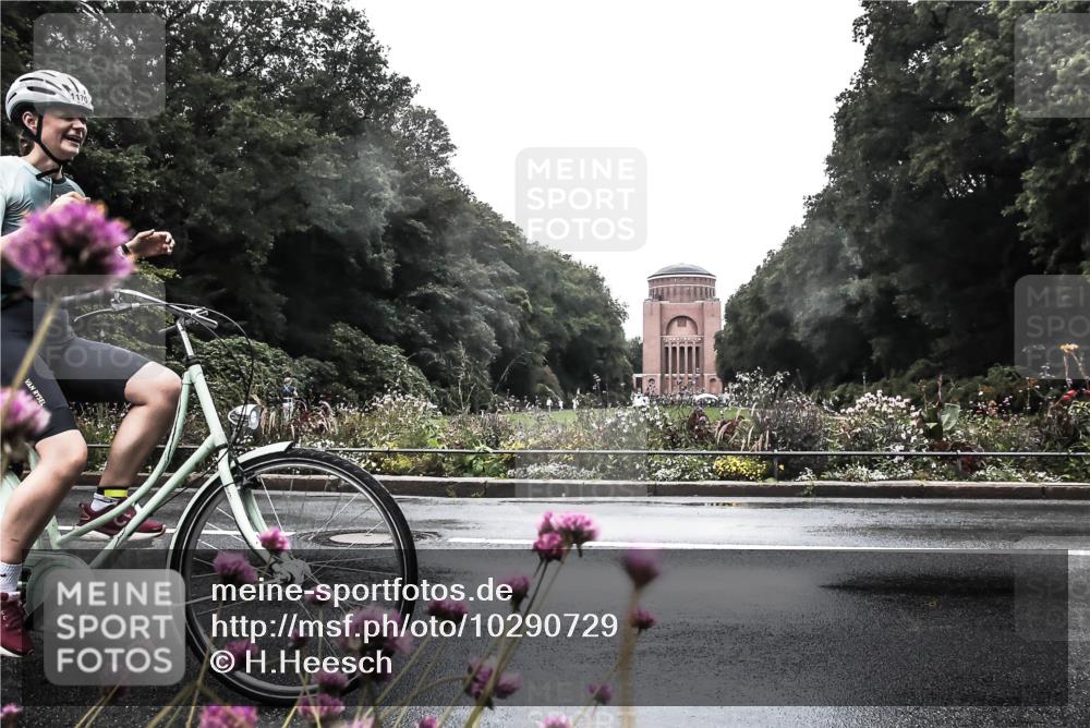 13.09.2026 - Stadtparktriathlon H.Heesch http://msf.ph/oto/10290729 13.09.2026 13:04:21 Radfahren 1170, 1297, 1301 meine-sportfotos.de