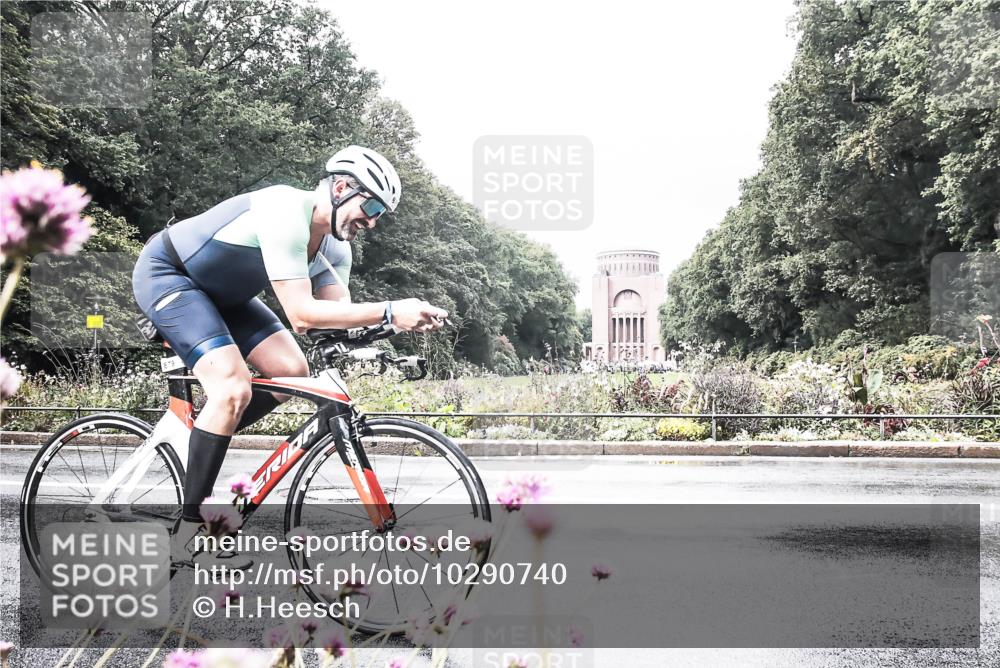13.09.2026 - Stadtparktriathlon H.Heesch http://msf.ph/oto/10290740 13.09.2026 11:56:20 Radfahren 858, 879, 990 meine-sportfotos.de