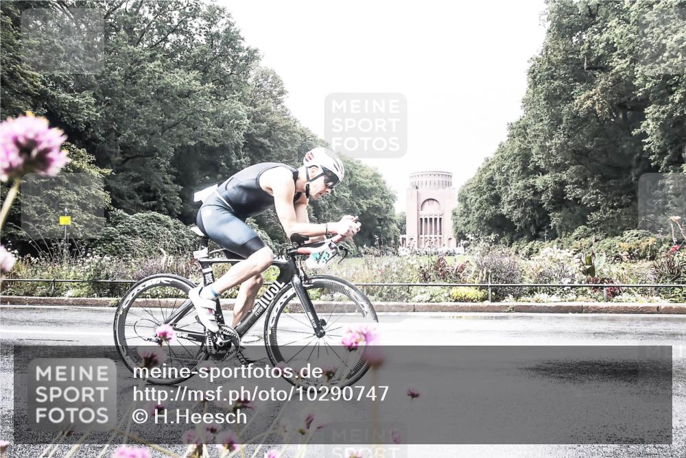 13.09.2026 - Stadtparktriathlon H.Heesch http://msf.ph/oto/10290747 13.09.2026 11:56:23 Radfahren 842, 858, 879, 919, 990 meine-sportfotos.de