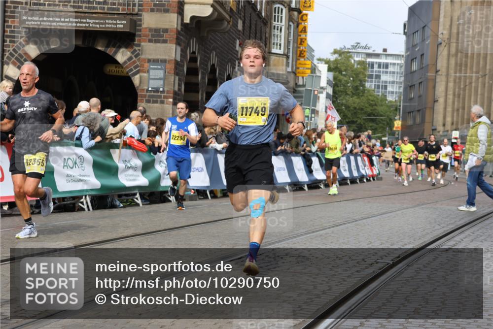 13.09.2026 - 21. swb-Marathon Bremen Strokosch-Dieckow http://msf.ph/oto/10290750 13.09.2026 10:45:42 Ziel 10143, 10318, 10352, 10398, 10536, 10866, 11020, 11088, 11209, 11232, 11396, 11478, 11695, 11749, 11835, 12054, 12475, 12534, 10436, 10987, 11015, 11279, 11762, 12033, 12069, 12556, 12557, 13595 meine-sportfotos.de