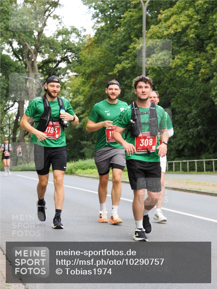 13.09.2026 - 21. swb-Marathon Bremen TobiasT http://msf.ph/oto/10290757 13.09.2026 12:32:20 Laufen 1184, 31, 308 meine-sportfotos.de