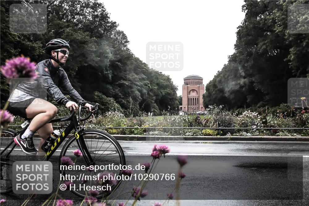 13.09.2026 - Stadtparktriathlon H.Heesch http://msf.ph/oto/10290766 13.09.2026 13:04:34 Radfahren 1286, 1338 meine-sportfotos.de