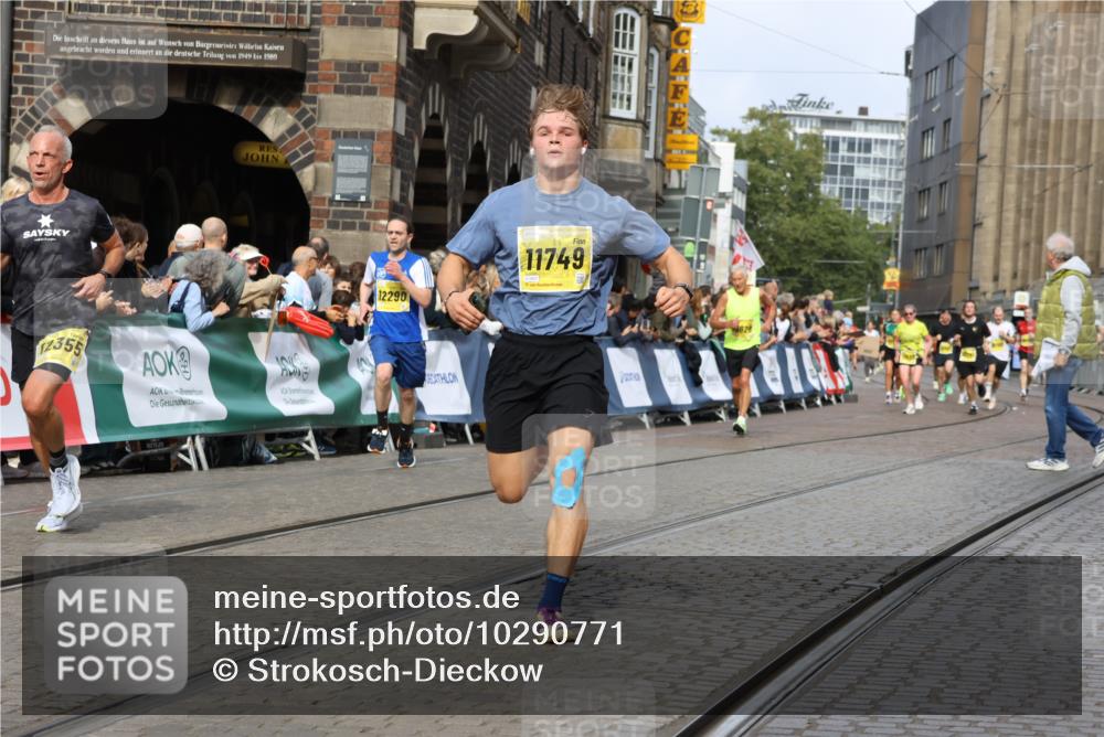 13.09.2026 - 21. swb-Marathon Bremen Strokosch-Dieckow http://msf.ph/oto/10290771 13.09.2026 10:45:42 Ziel 10143, 10318, 10352, 10398, 10536, 10866, 11020, 11088, 11209, 11232, 11396, 11478, 11695, 11749, 11835, 12054, 12475, 12534, 10436, 10987, 11015, 11279, 11762, 12033, 12069, 12556, 12557, 13595 meine-sportfotos.de