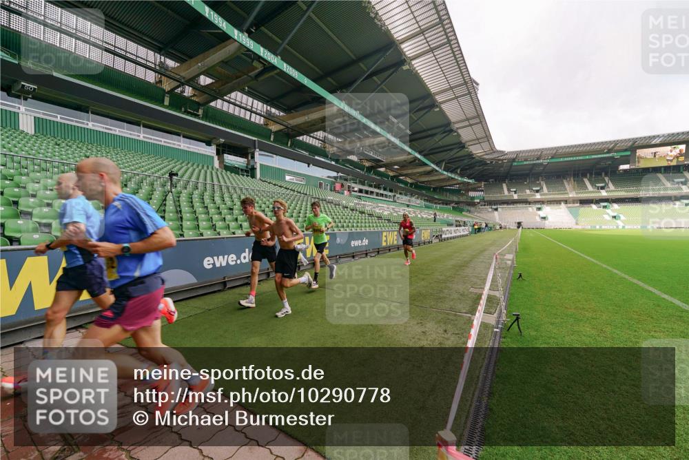13.09.2026 - 21. swb-Marathon Bremen Michael Burmester http://msf.ph/oto/10290778 13.09.2026 10:19:59 Laufen im Stadion 10261, 10262, 10366, 10475, 10818, 10994, 11067, 11068, 11176, 11197, 11418, 11481, 11512, 11652, 11964, 12289, 12324, 12358, 12413, 12540, 13505, 13530, 13533, 13534, 13540, 13541, 13550, 13558, 13560, 13564, 13573, 13581, 13583, 13588, 13590, 13599, 13601, 13605, 13610, 13618, 13619, 13622, 13632, 13633, 13637, 13638, 13639, 10597, 12272, 13501, 13510, 13515, 13517, 13542, 13547, 13567, 13579, 13623, 13627, 13635 meine-sportfotos.de