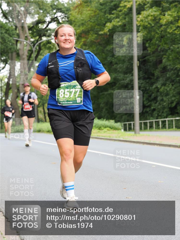13.09.2026 - 21. swb-Marathon Bremen TobiasT http://msf.ph/oto/10290801 13.09.2026 12:32:26 Laufen 8577, 26 meine-sportfotos.de