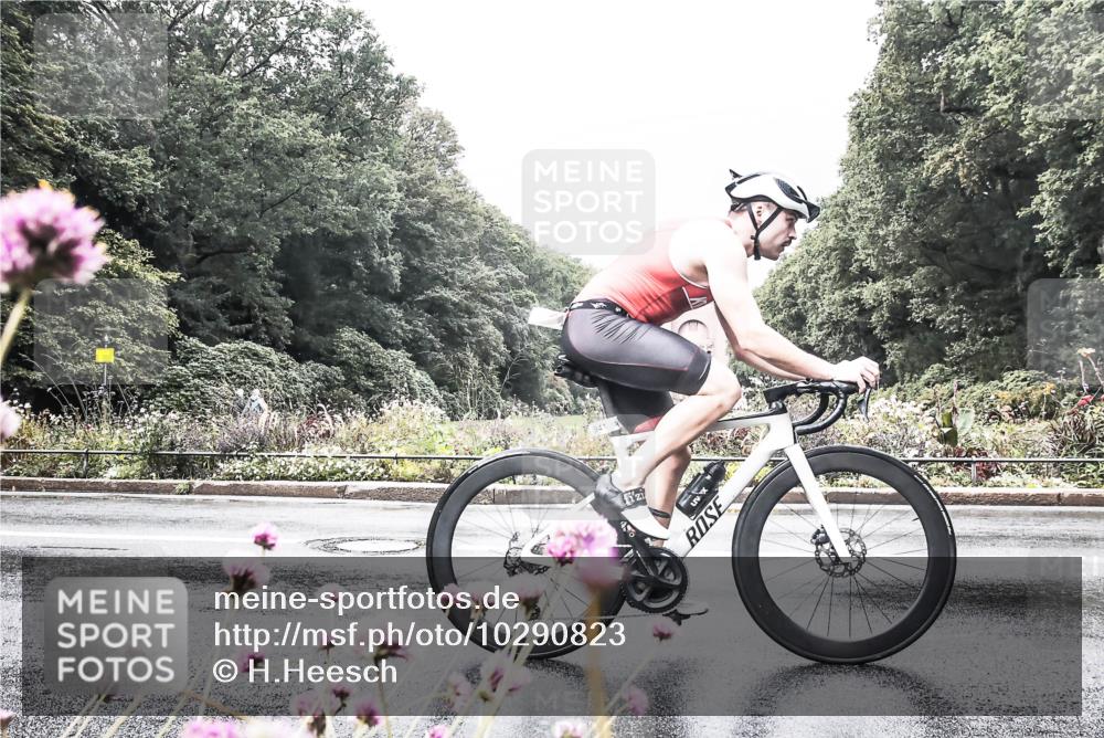 13.09.2026 - Stadtparktriathlon H.Heesch http://msf.ph/oto/10290823 13.09.2026 11:56:43 Radfahren 941, 972 meine-sportfotos.de