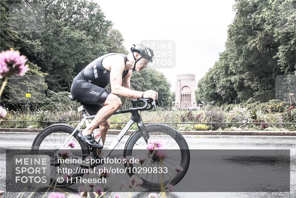 13.09.2026 - Stadtparktriathlon H.Heesch http://msf.ph/oto/10290833 13.09.2026 11:56:51 Radfahren 952, 1053 meine-sportfotos.de