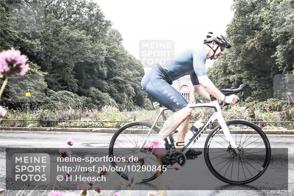 13.09.2026 - Stadtparktriathlon H.Heesch http://msf.ph/oto/10290845 13.09.2026 11:56:57 Radfahren 997, 1030 meine-sportfotos.de