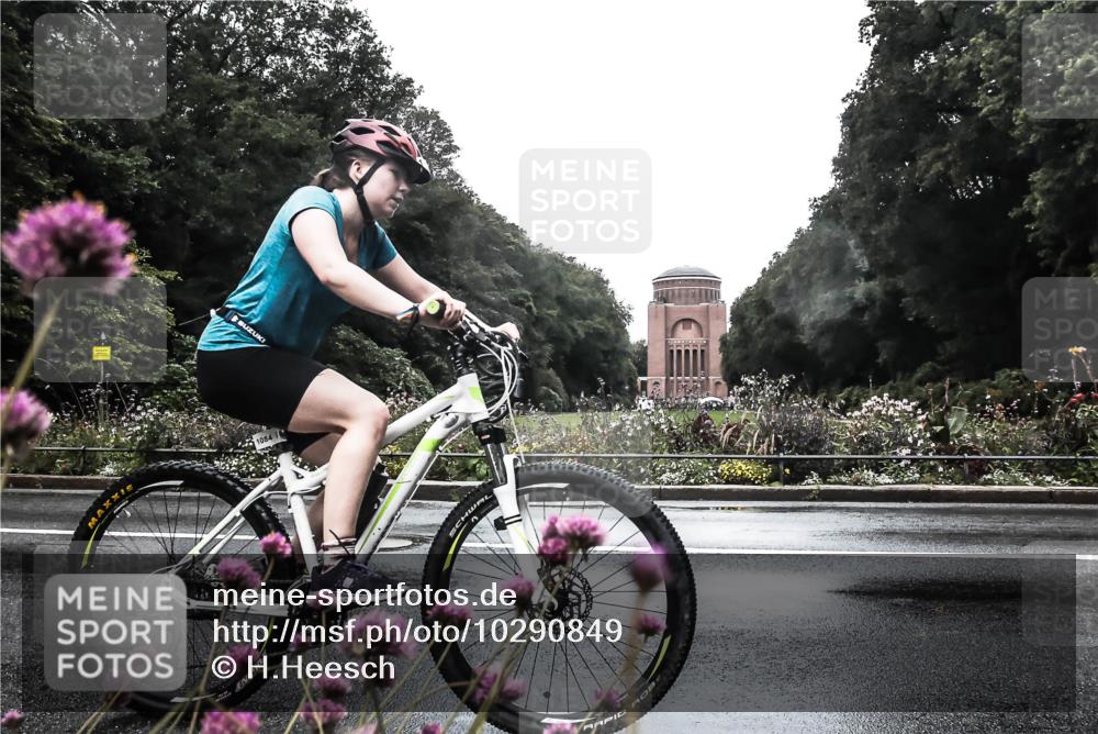 13.09.2026 - Stadtparktriathlon H.Heesch http://msf.ph/oto/10290849 13.09.2026 13:04:54 Radfahren 1084, 1192, 1278, 1359, 1392 meine-sportfotos.de