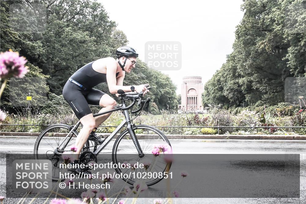 13.09.2026 - Stadtparktriathlon H.Heesch http://msf.ph/oto/10290851 13.09.2026 11:57:04 Radfahren 914 meine-sportfotos.de