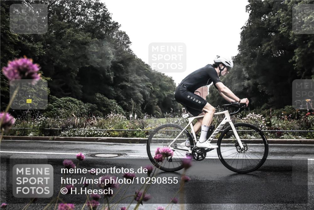 13.09.2026 - Stadtparktriathlon H.Heesch http://msf.ph/oto/10290855 13.09.2026 13:04:56 Radfahren 1084, 1208, 1278, 1304, 1392 meine-sportfotos.de