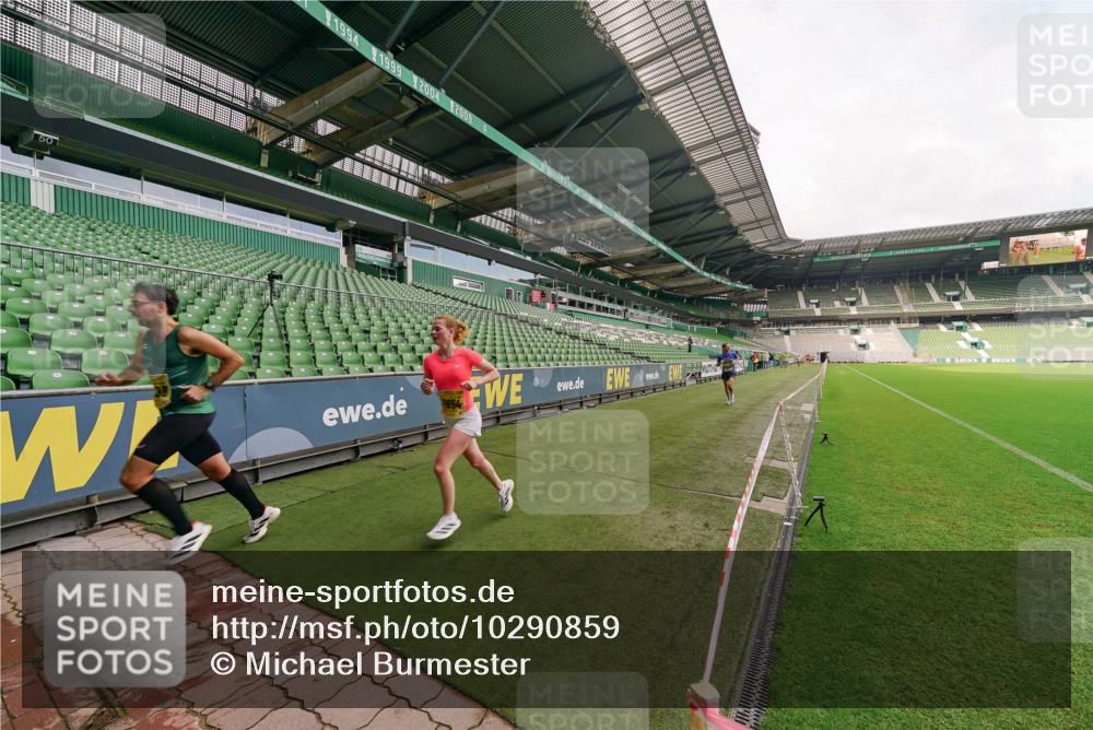 13.09.2026 - 21. swb-Marathon Bremen Michael Burmester http://msf.ph/oto/10290859 13.09.2026 10:21:06 Laufen im Stadion 10244, 10261, 10262, 10818, 10961, 10994, 11067, 11068, 11142, 11176, 11197, 11418, 11512, 11916, 11964, 12289, 12324, 12358, 12413, 12456, 12513, 12520, 12540, 13505, 13514, 13540, 13548, 13551, 13558, 13560, 13568, 13575, 13583, 13588, 13590, 13601, 13605, 13606, 13608, 13610, 13619, 13633, 13637, 10597, 12457, 12458, 13501, 13504, 13510, 13515, 13517, 13522, 13536, 13542, 13543, 13554, 13561, 13567, 13569, 13579, 13623, 13635 meine-sportfotos.de