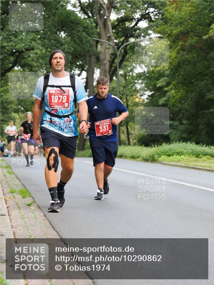 13.09.2026 - 21. swb-Marathon Bremen TobiasT http://msf.ph/oto/10290862 13.09.2026 12:32:37 Laufen 1979, 331 meine-sportfotos.de