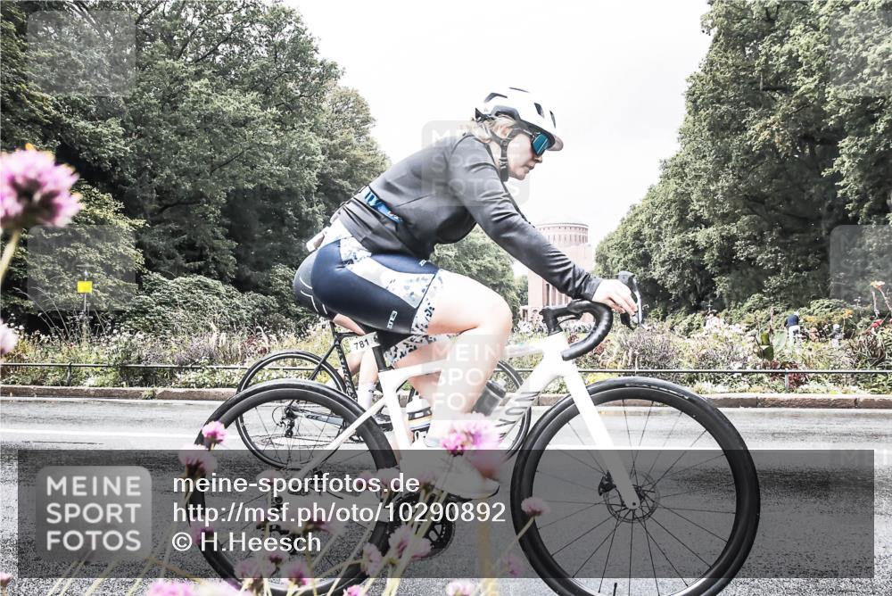 13.09.2026 - Stadtparktriathlon H.Heesch http://msf.ph/oto/10290892 13.09.2026 11:57:22 Radfahren 744, 781, 807, 899, 958 meine-sportfotos.de
