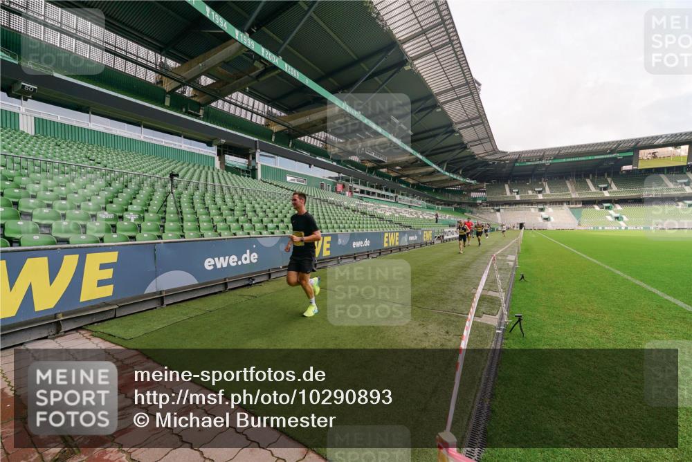 13.09.2026 - 21. swb-Marathon Bremen Michael Burmester http://msf.ph/oto/10290893 13.09.2026 10:21:26 Laufen im Stadion 10244, 10261, 10262, 10818, 10961, 10994, 11067, 11068, 11083, 11142, 11176, 11418, 11512, 11619, 11738, 11854, 11916, 11944, 11964, 12289, 12324, 12358, 12413, 12456, 12513, 12520, 12540, 13505, 13514, 13535, 13540, 13548, 13551, 13558, 13559, 13568, 13575, 13583, 13588, 13590, 13601, 13605, 13606, 13608, 13610, 13619, 13633, 13636, 13637, 12457, 12458, 13504, 13510, 13517, 13522, 13533, 13536, 13542, 13543, 13554, 13561, 13564, 13569, 13579, 13623 meine-sportfotos.de