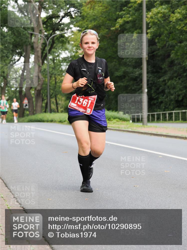 13.09.2026 - 21. swb-Marathon Bremen TobiasT http://msf.ph/oto/10290895 13.09.2026 12:32:47 Laufen 1361, 0209, 21 meine-sportfotos.de