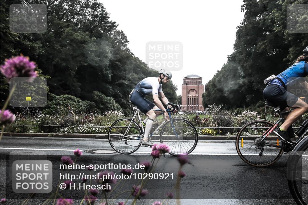 13.09.2026 - Stadtparktriathlon H.Heesch http://msf.ph/oto/10290921 13.09.2026 13:05:06 Radfahren 1284, 1306, 1333, 1346, 1372, 1386, 1409, 1410 meine-sportfotos.de