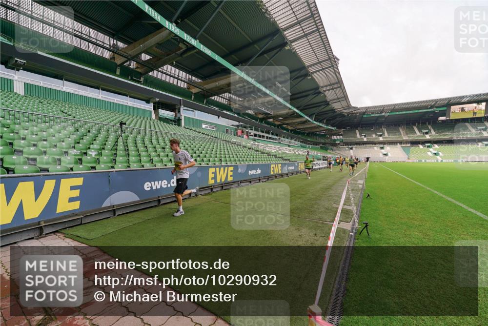 13.09.2026 - 21. swb-Marathon Bremen Michael Burmester http://msf.ph/oto/10290932 13.09.2026 10:21:49 Laufen im Stadion 10244, 10261, 10262, 10302, 10818, 10926, 10961, 11067, 11068, 11083, 11142, 11176, 11338, 11454, 11619, 11738, 11854, 11916, 11944, 11964, 12003, 12289, 12324, 12456, 12513, 12520, 12538, 12540, 13507, 13514, 13535, 13539, 13548, 13551, 13553, 13559, 13568, 13575, 13583, 13584, 13587, 13590, 13606, 13608, 13619, 13636, 13637, 11481, 11652, 12457, 12458, 13504, 13522, 13533, 13534, 13536, 13543, 13554, 13561, 13564, 13569 meine-sportfotos.de
