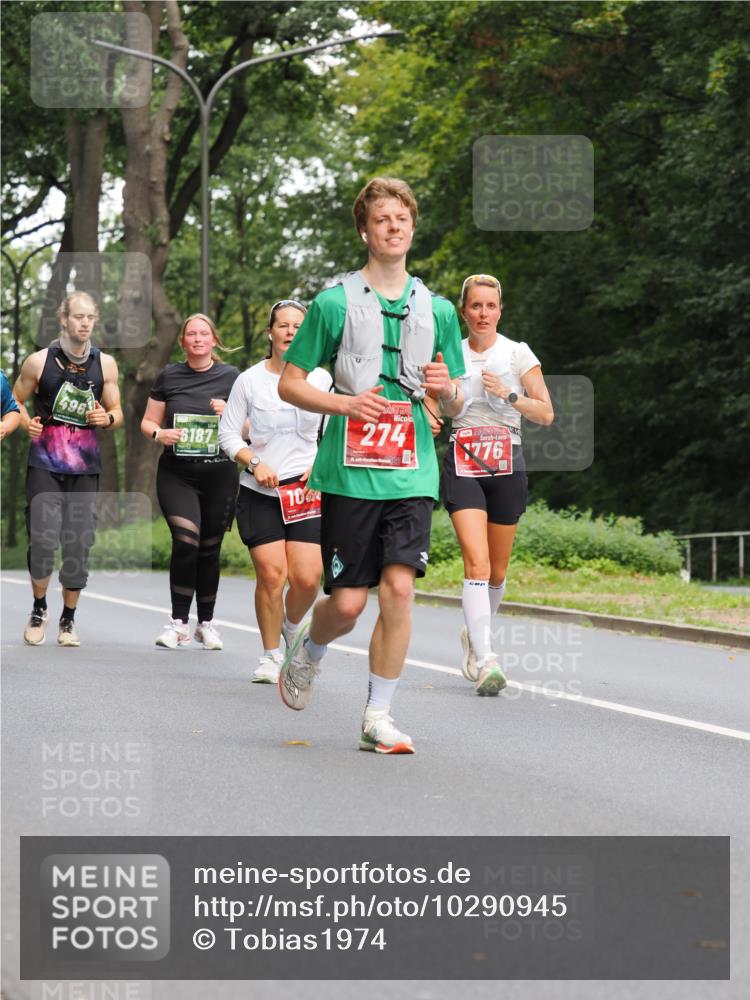 13.09.2026 - 21. swb-Marathon Bremen TobiasT http://msf.ph/oto/10290945 13.09.2026 12:33:03 Laufen 496, 6187, 10, 274, 776 meine-sportfotos.de