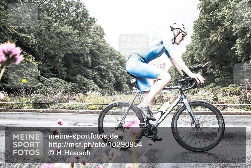 13.09.2026 - Stadtparktriathlon H.Heesch http://msf.ph/oto/10290954 13.09.2026 11:57:36 Radfahren 737, 743, 748, 825, 923, 937, 962, 1060 meine-sportfotos.de