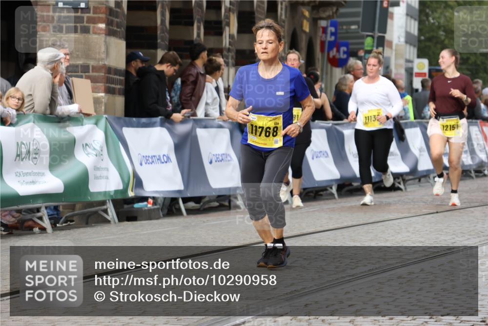13.09.2026 - 21. swb-Marathon Bremen Strokosch-Dieckow http://msf.ph/oto/10290958 13.09.2026 11:16:15 Ziel 10474, 10665, 10900, 11217, 11307, 11549, 11613, 11778, 11897, 11940, 12046, 12306, 10242, 11181, 11200, 11274, 11385, 11573, 12057, 12539 meine-sportfotos.de