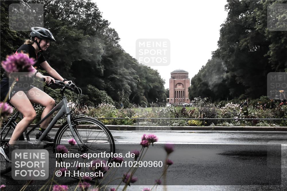 13.09.2026 - Stadtparktriathlon H.Heesch http://msf.ph/oto/10290960 13.09.2026 13:05:22 Radfahren 1202, 1256, 1258, 1402 meine-sportfotos.de