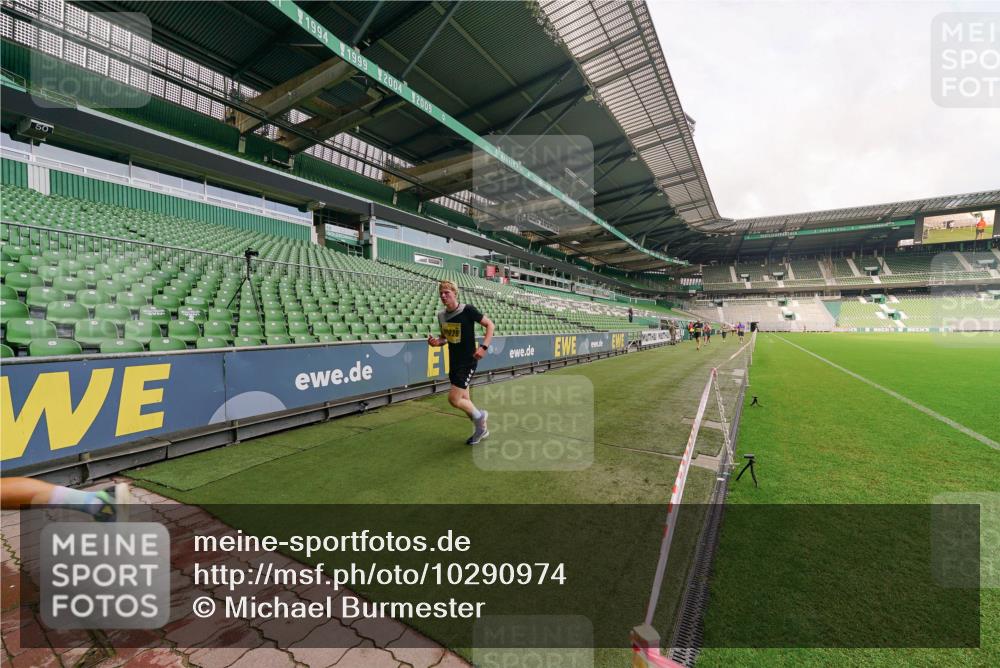 13.09.2026 - 21. swb-Marathon Bremen Michael Burmester http://msf.ph/oto/10290974 13.09.2026 10:21:57 Laufen im Stadion 10244, 10302, 10441, 10926, 10961, 11083, 11142, 11338, 11454, 11619, 11738, 11854, 11916, 11944, 11964, 12003, 12289, 12370, 12456, 12513, 12520, 12538, 12540, 13507, 13514, 13519, 13535, 13539, 13548, 13551, 13553, 13559, 13568, 13575, 13584, 13587, 13606, 13608, 13636, 13637, 13641, 10475, 11481, 11652, 12457, 12458, 13504, 13522, 13533, 13534, 13536, 13543, 13554, 13561, 13564, 13569 meine-sportfotos.de