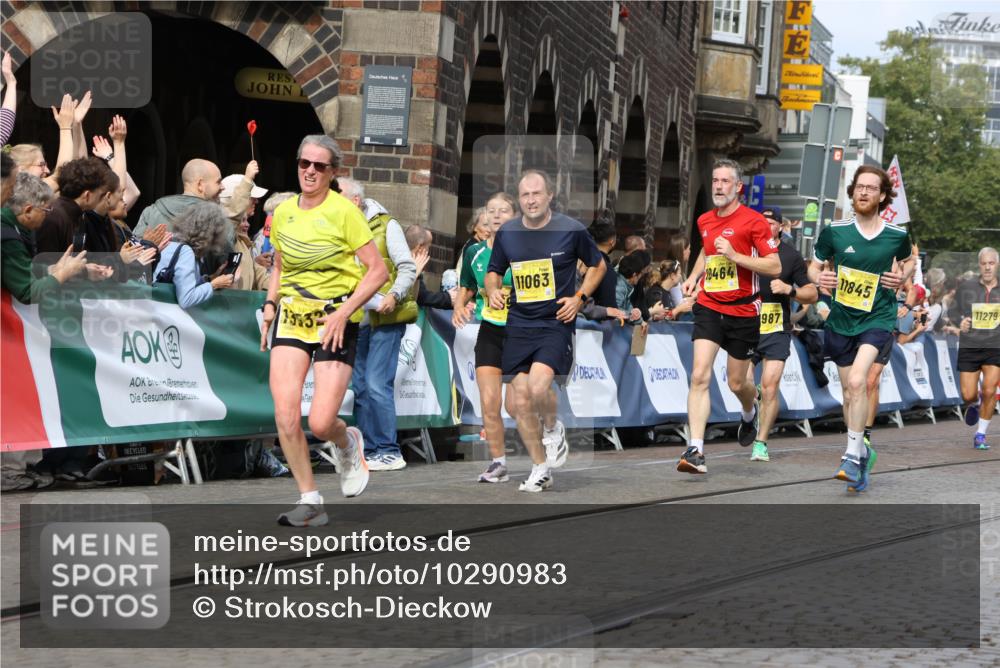 13.09.2026 - 21. swb-Marathon Bremen Strokosch-Dieckow http://msf.ph/oto/10290983 13.09.2026 10:45:50 Ziel 10318, 10352, 10398, 10536, 10541, 10583, 11088, 11209, 11232, 11478, 11749, 11835, 12290, 12355, 12475, 12534, 13532, 13628, 10436, 11956, 12069, 12556, 12557, 13529, 13612 meine-sportfotos.de