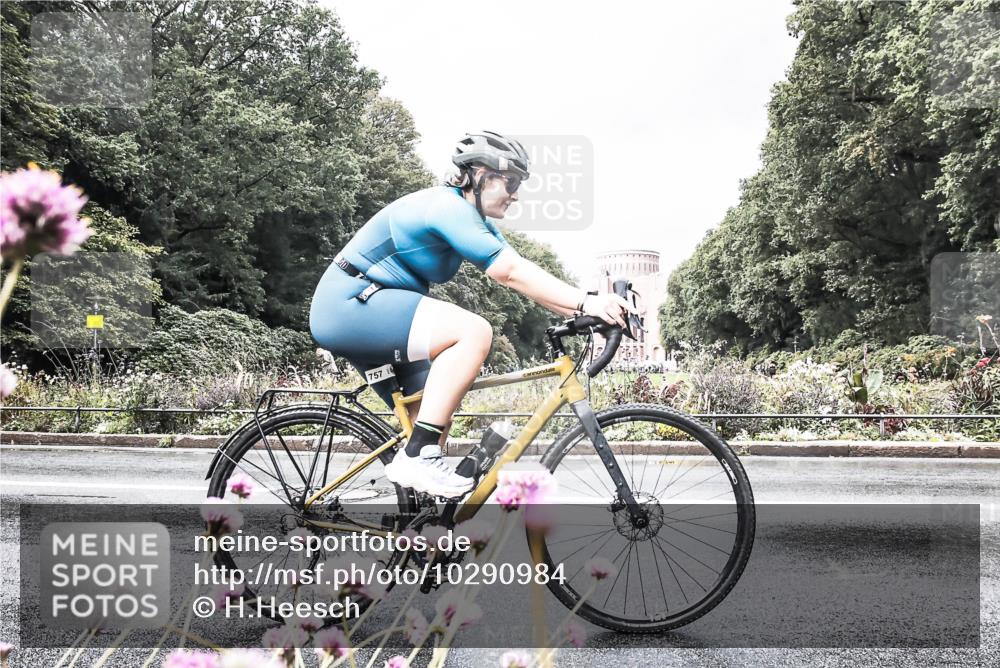 13.09.2026 - Stadtparktriathlon H.Heesch http://msf.ph/oto/10290984 13.09.2026 11:57:41 Radfahren 737, 741, 757, 825, 964 meine-sportfotos.de