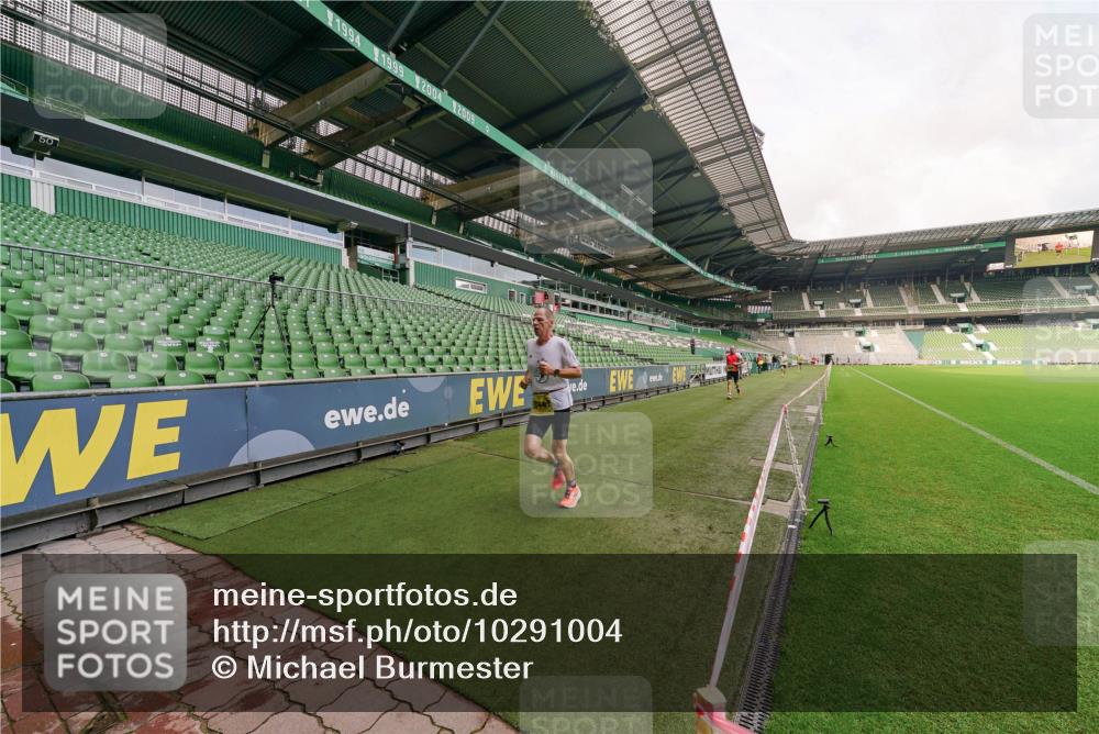 13.09.2026 - 21. swb-Marathon Bremen Michael Burmester http://msf.ph/oto/10291004 13.09.2026 10:22:10 Laufen im Stadion 10244, 10302, 10441, 10926, 10961, 11083, 11142, 11227, 11338, 11454, 11619, 11738, 11854, 11916, 11944, 12003, 12289, 12370, 12395, 12456, 12513, 12520, 12538, 13507, 13513, 13514, 13519, 13535, 13539, 13548, 13551, 13553, 13559, 13568, 13575, 13584, 13587, 13606, 13608, 13616, 13636, 13641, 10366, 10475, 11481, 11652, 12457, 12458, 13504, 13530, 13533, 13534, 13536, 13543, 13554, 13564 meine-sportfotos.de