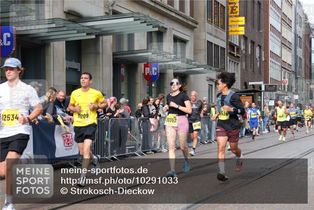 13.09.2026 - 21. swb-Marathon Bremen Strokosch-Dieckow http://msf.ph/oto/10291033 13.09.2026 10:45:25 Ziel 10352, 10436, 10464, 10536, 10541, 10583, 10987, 11015, 11063, 11088, 11209, 11279, 11559, 11749, 11762, 11845, 12033, 12069, 12087, 12290, 12355, 13532, 13595, 13628, 10096, 10143, 10214, 10318, 10352, 10398, 10536, 10866, 11020, 11088, 11232, 11396, 11478, 11695, 11835, 12054, 12475, 12534, 13591 meine-sportfotos.de
