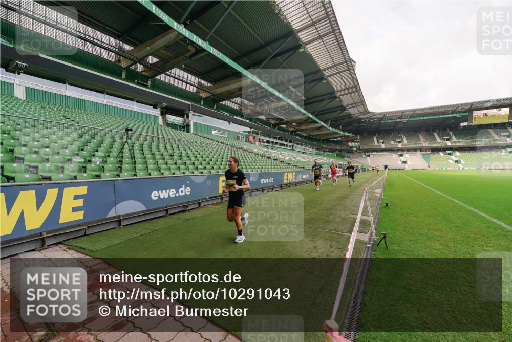 13.09.2026 - 21. swb-Marathon Bremen Michael Burmester http://msf.ph/oto/10291043 13.09.2026 10:22:39 Laufen im Stadion 10244, 10302, 10441, 10575, 10926, 11083, 11127, 11142, 11198, 11227, 11338, 11454, 11619, 11713, 11721, 11738, 11854, 11916, 11944, 12003, 12053, 12209, 12339, 12370, 12395, 12456, 12520, 12538, 13507, 13513, 13519, 13535, 13539, 13548, 13551, 13553, 13556, 13559, 13563, 13568, 13575, 13584, 13587, 13606, 13608, 13616, 13636, 13641, 13642, 10366, 10475, 11481, 11652, 12457, 13530, 13533, 13534, 13536, 13543, 13554, 13564 meine-sportfotos.de