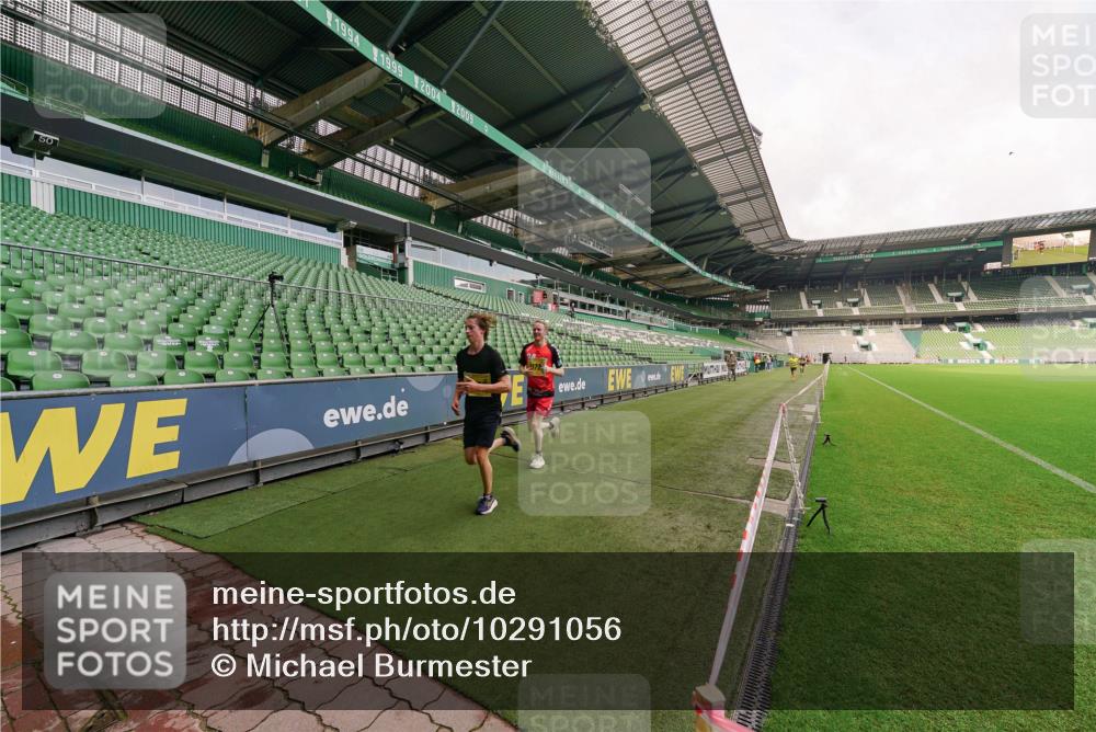 13.09.2026 - 21. swb-Marathon Bremen Michael Burmester http://msf.ph/oto/10291056 13.09.2026 10:22:42 Laufen im Stadion 10244, 10302, 10441, 10575, 10926, 11083, 11127, 11142, 11198, 11227, 11338, 11454, 11619, 11713, 11721, 11738, 11854, 11916, 11944, 12003, 12053, 12209, 12339, 12370, 12395, 12456, 12520, 12538, 13507, 13513, 13519, 13535, 13539, 13548, 13551, 13553, 13556, 13559, 13563, 13568, 13584, 13587, 13606, 13608, 13616, 13636, 13641, 13642, 10366, 10475, 11481, 11652, 12457, 13530, 13533, 13534, 13536, 13543, 13554, 13564 meine-sportfotos.de