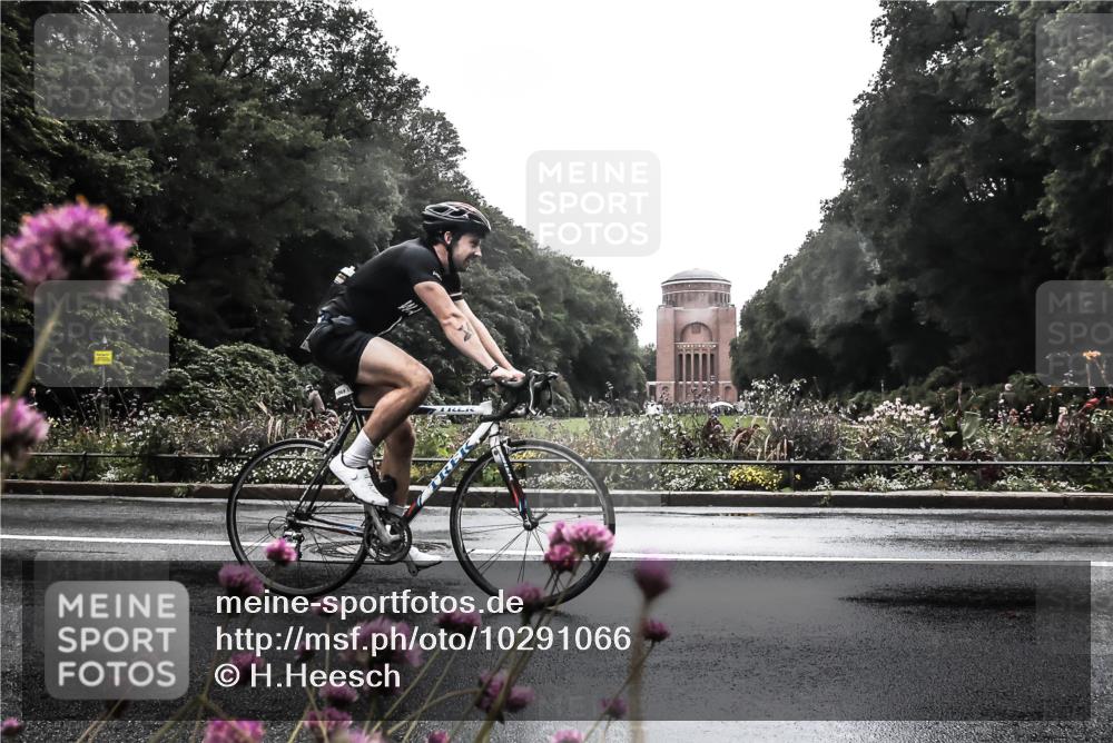 13.09.2026 - Stadtparktriathlon H.Heesch http://msf.ph/oto/10291066 13.09.2026 13:06:16 Radfahren 1129, 1323, 1339, 1369, 1385, 1401 meine-sportfotos.de